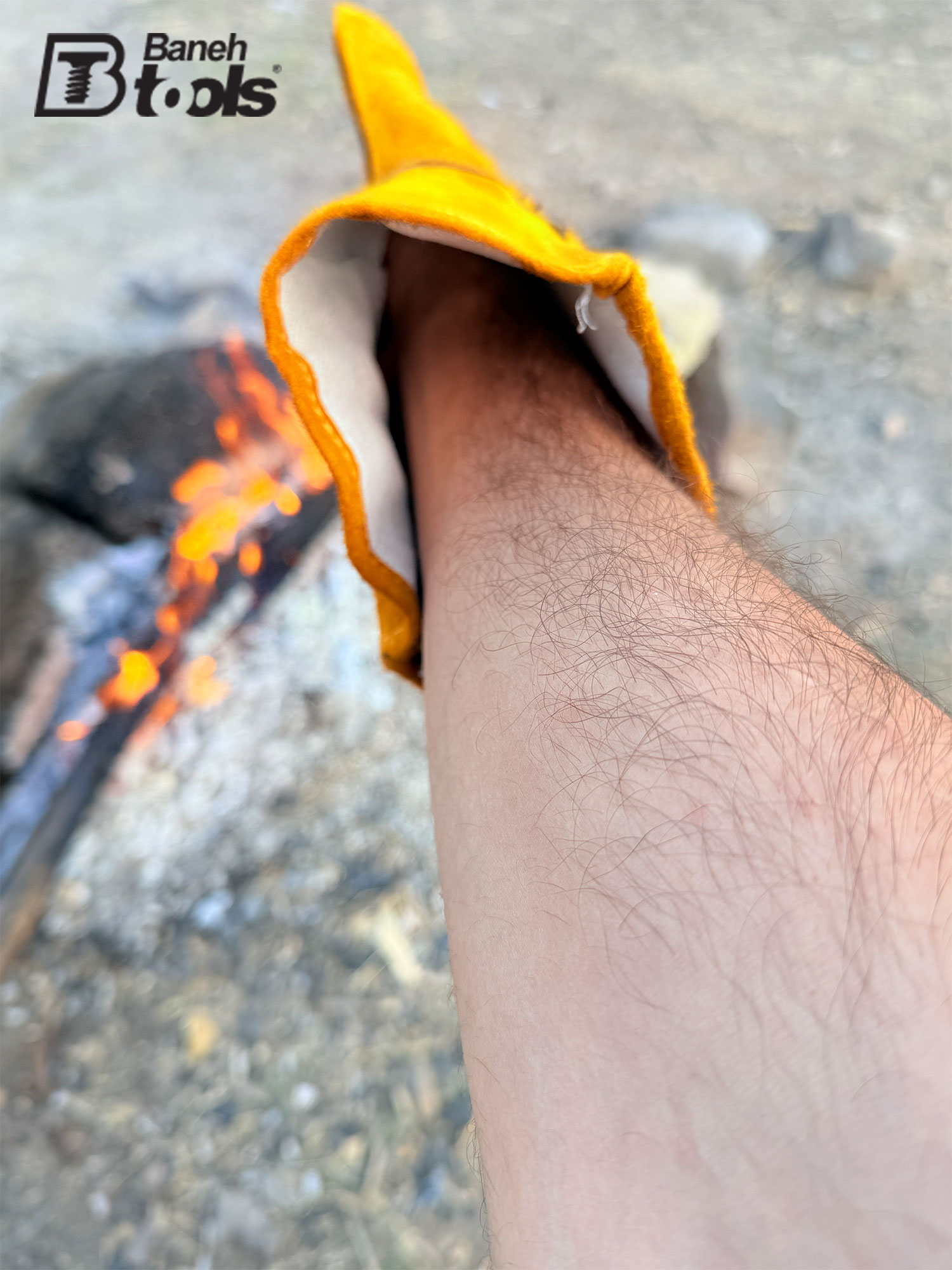 Fireproof leather gloves.4